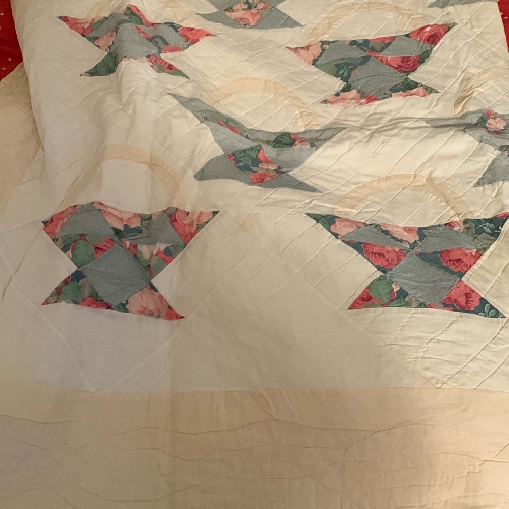 Vintage basket quilt bedding -patchwork quilt for bedding.